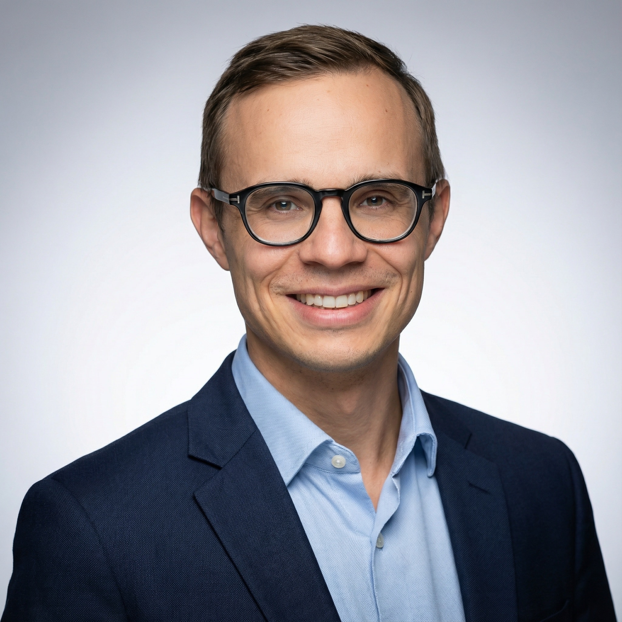 How to Make an Amazing LinkedIn Headshot Instantly